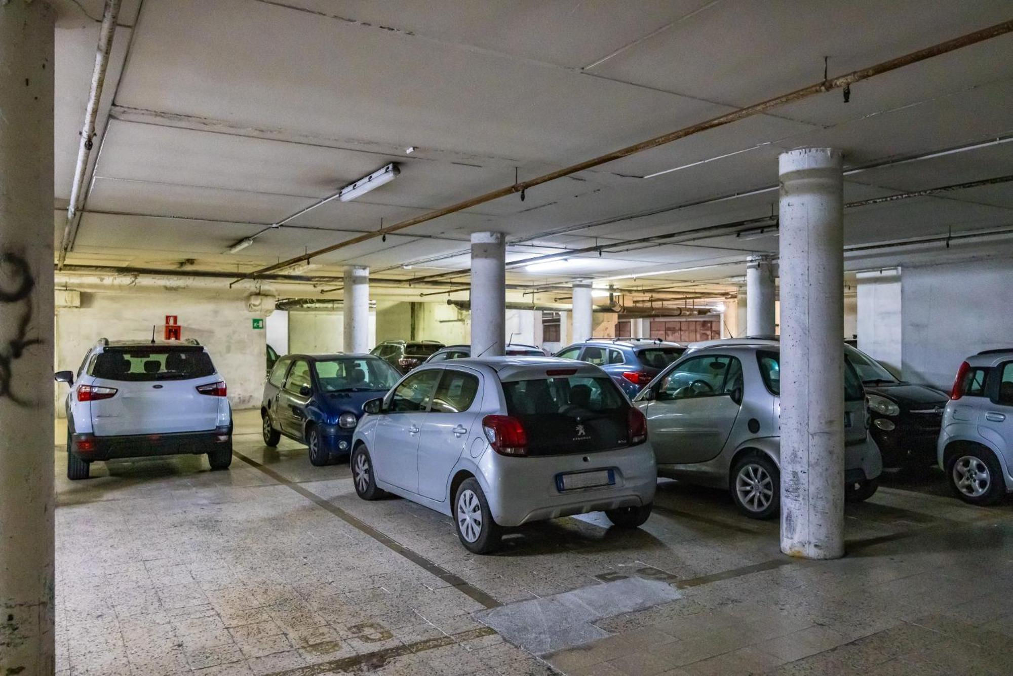 Casa Kenzo With Parking By Napoliapartments * Naples