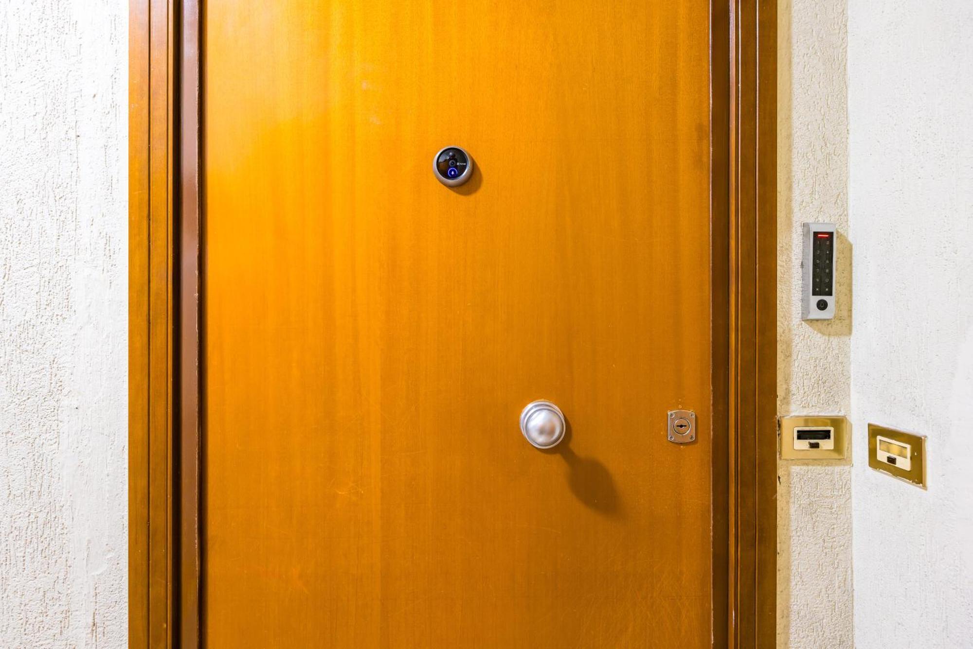 Apartment Casa Kenzo With Parking By Napoliapartments