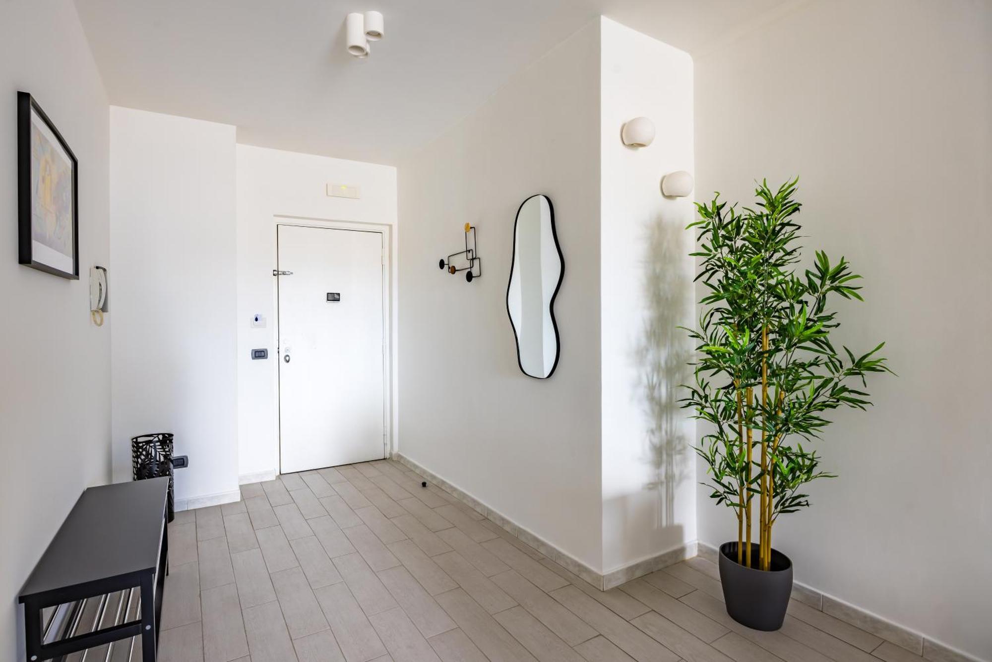 Casa Kenzo With Parking By Napoliapartments Naples