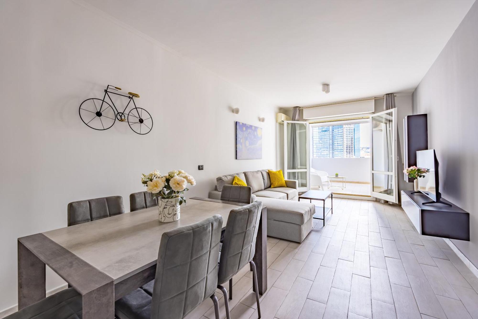 Casa Kenzo With Parking By Napoliapartments Apartment Naples