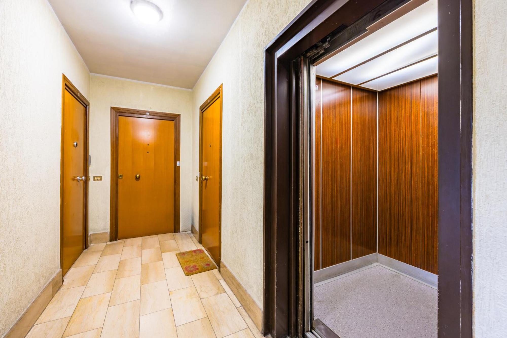 Casa Kenzo With Parking By Napoliapartments