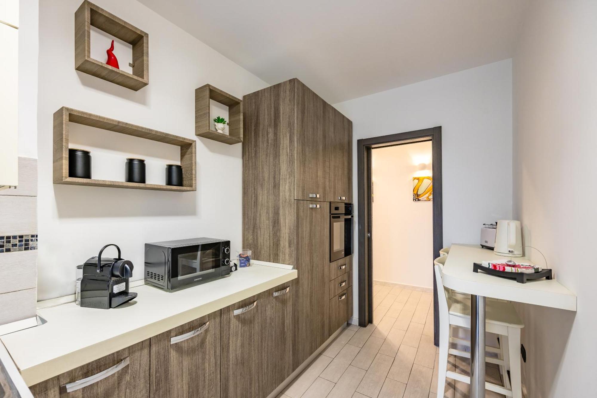 Casa Kenzo With Parking By Napoliapartments Apartment