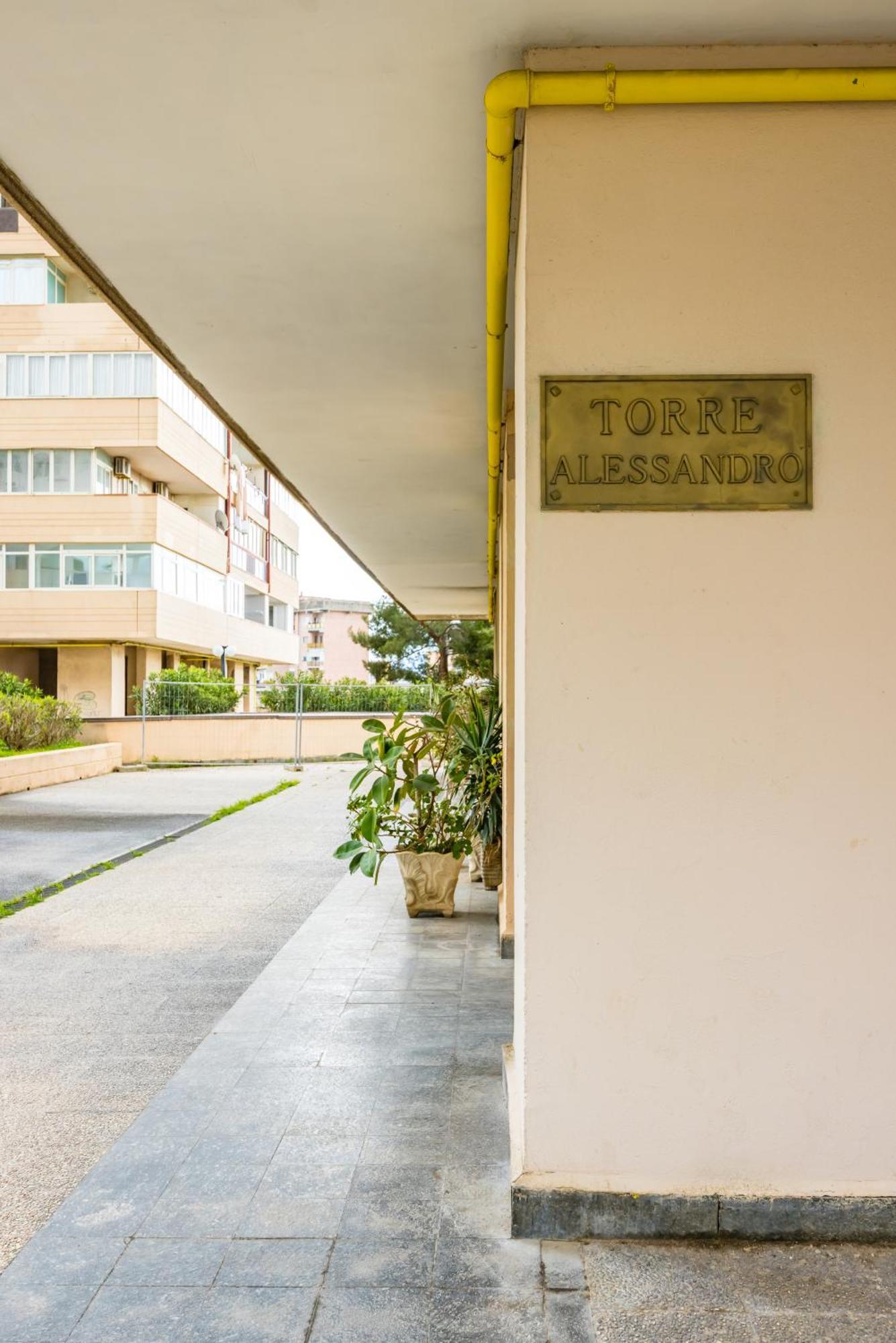 Casa Kenzo With Parking By Napoliapartments Apartment