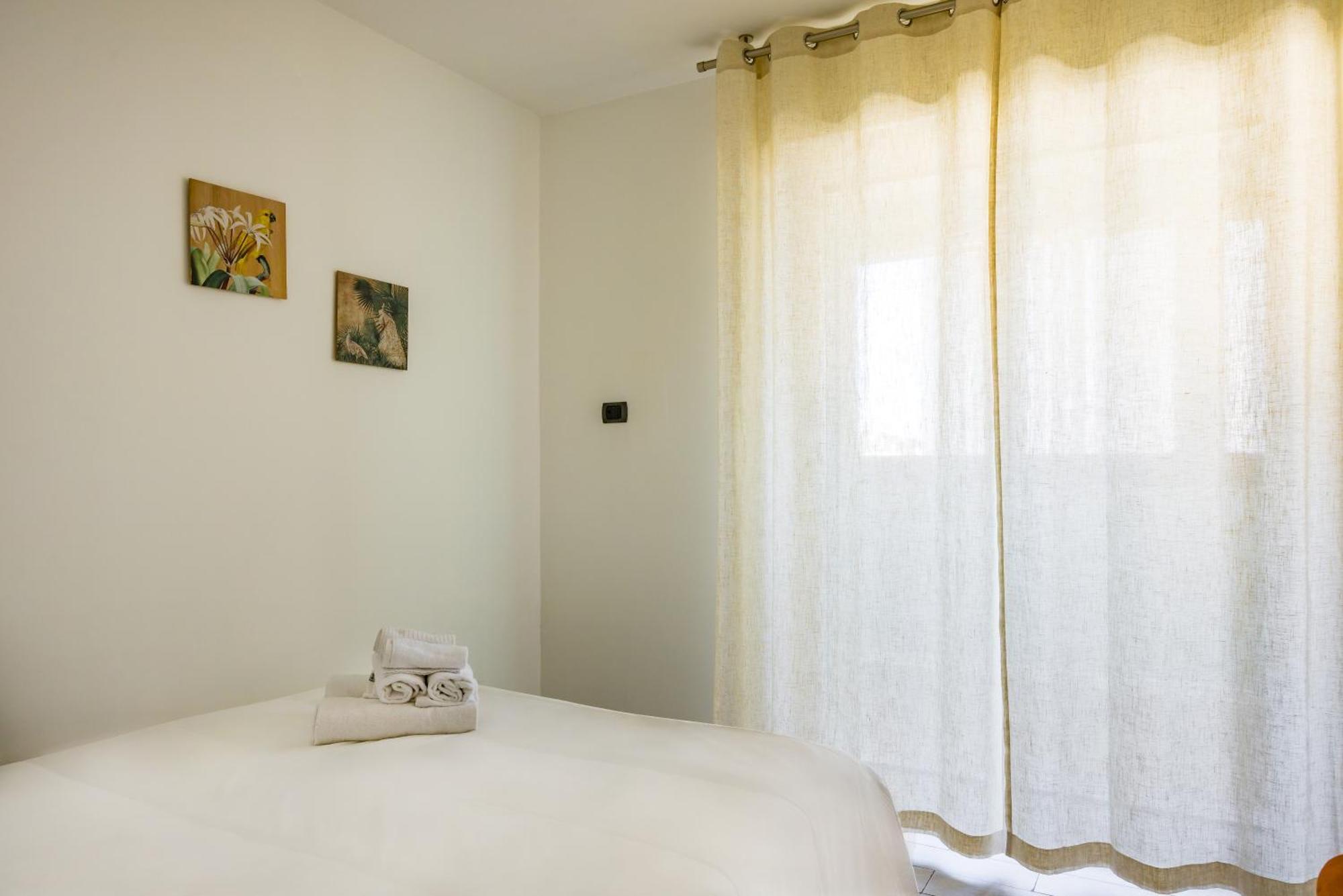 Casa Kenzo With Parking By Napoliapartments * Naples